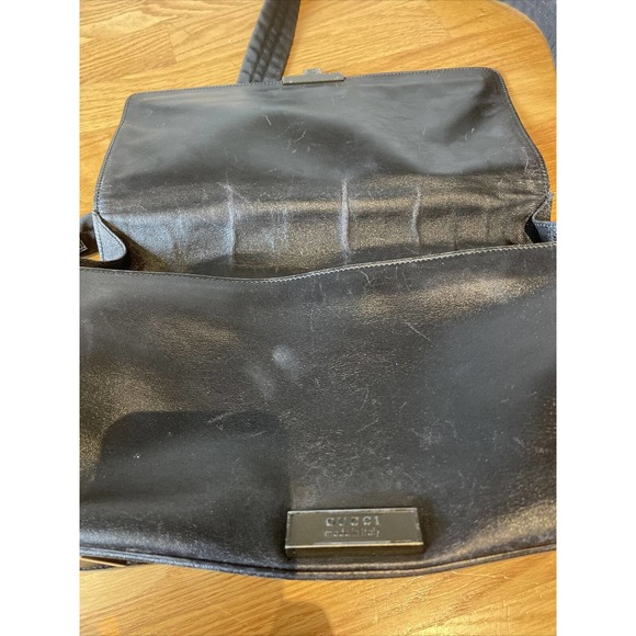 Gucci vintage black leather Shoulder Handbag inside zip pocket 0013347002058 - Picture 6 of 12